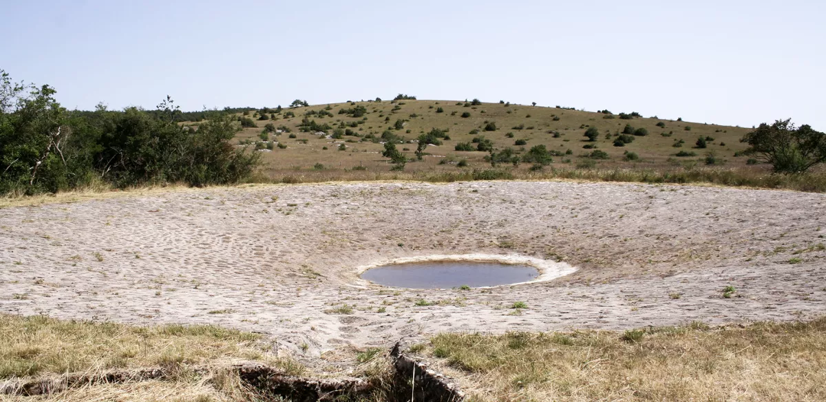 Un lavogne sur le Larzac en Aveyron