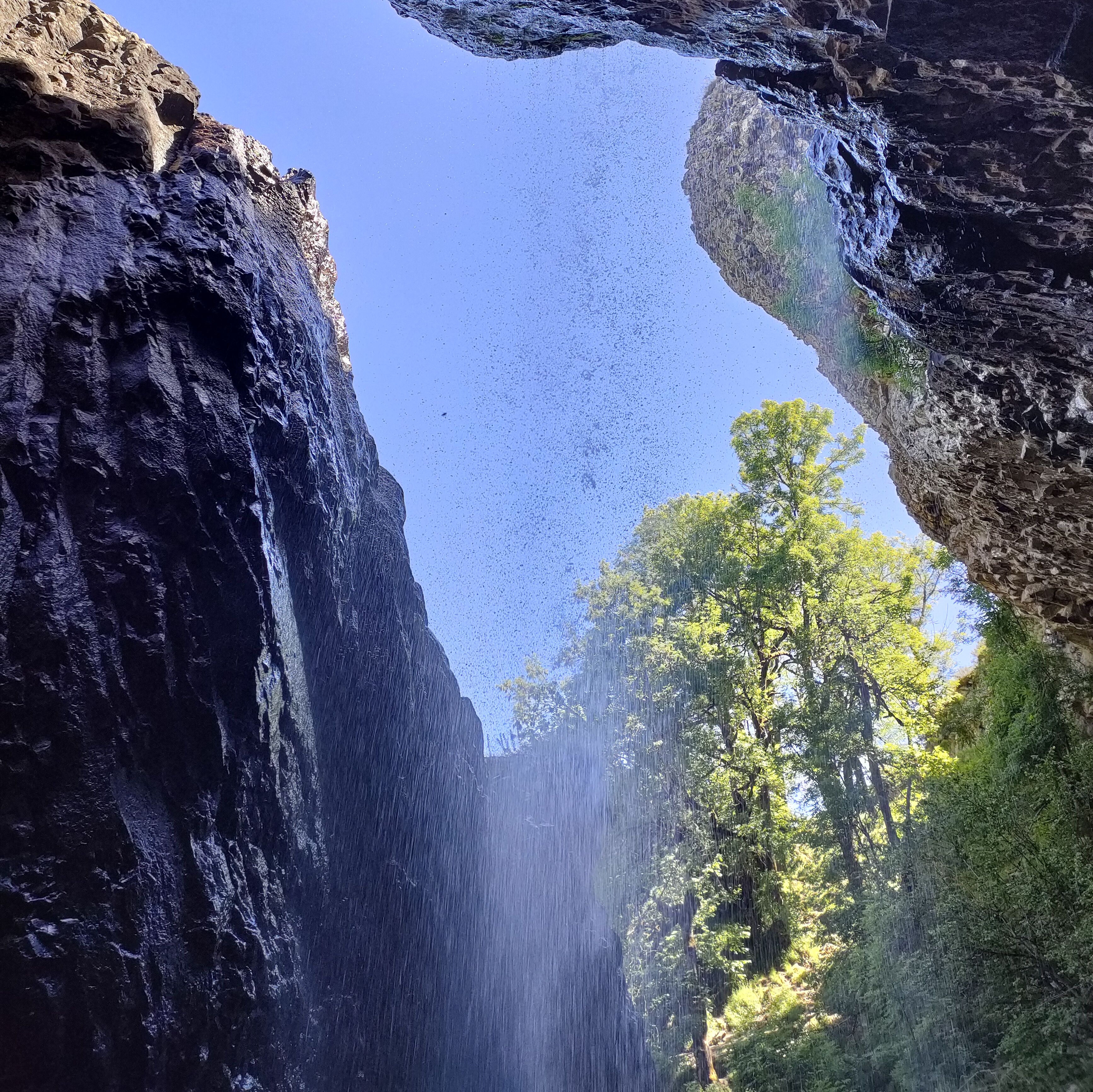 Cascade du Déroc sur les plateaux de l'Aubrac. Cascade du Déroc sur les plateaux de l'Aubrac.