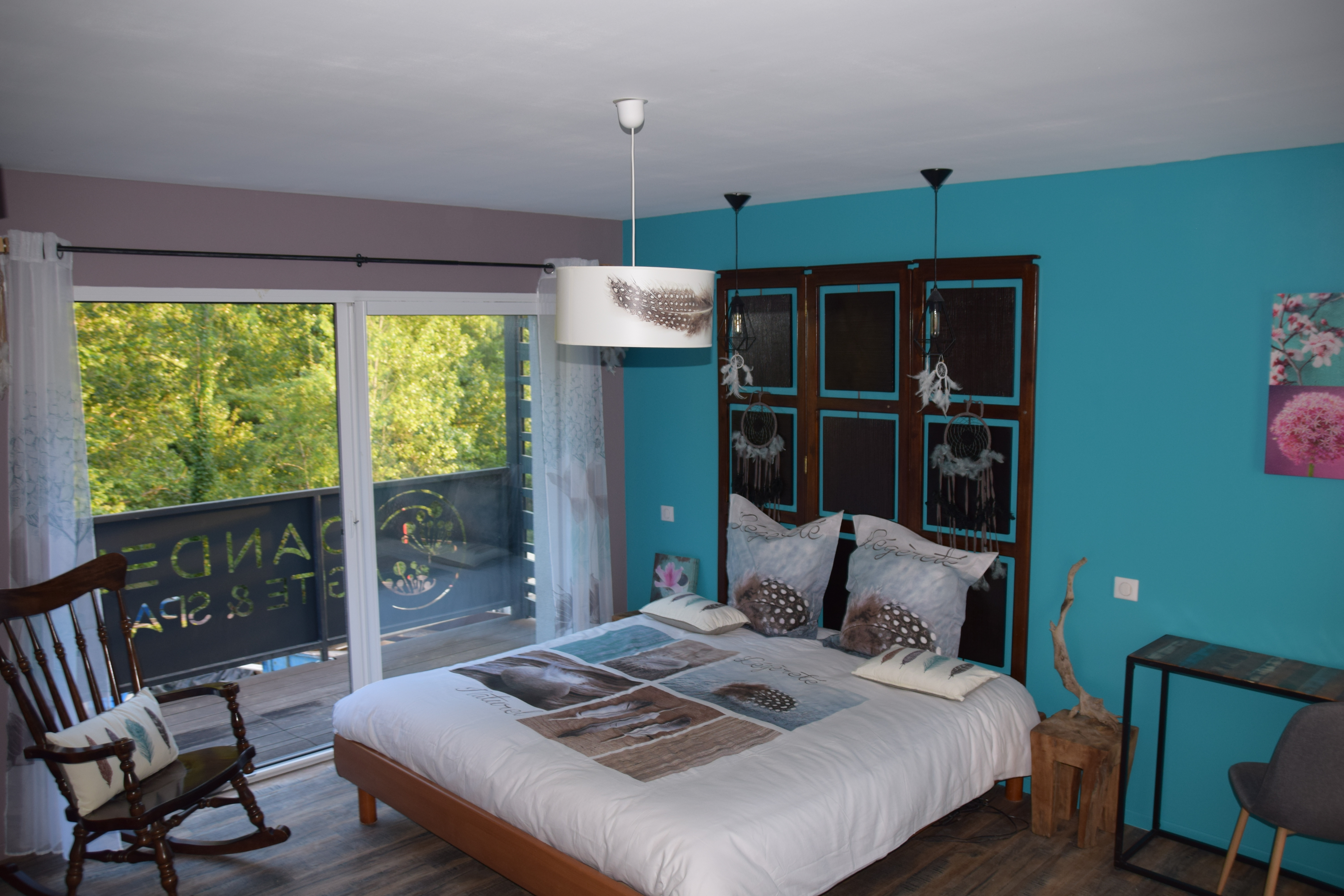 Chambre Plume Dandelion Gite Spa Jacuzzi 5etoiles Design Gorgesdutarn Millau Aveyron Dsc 3347