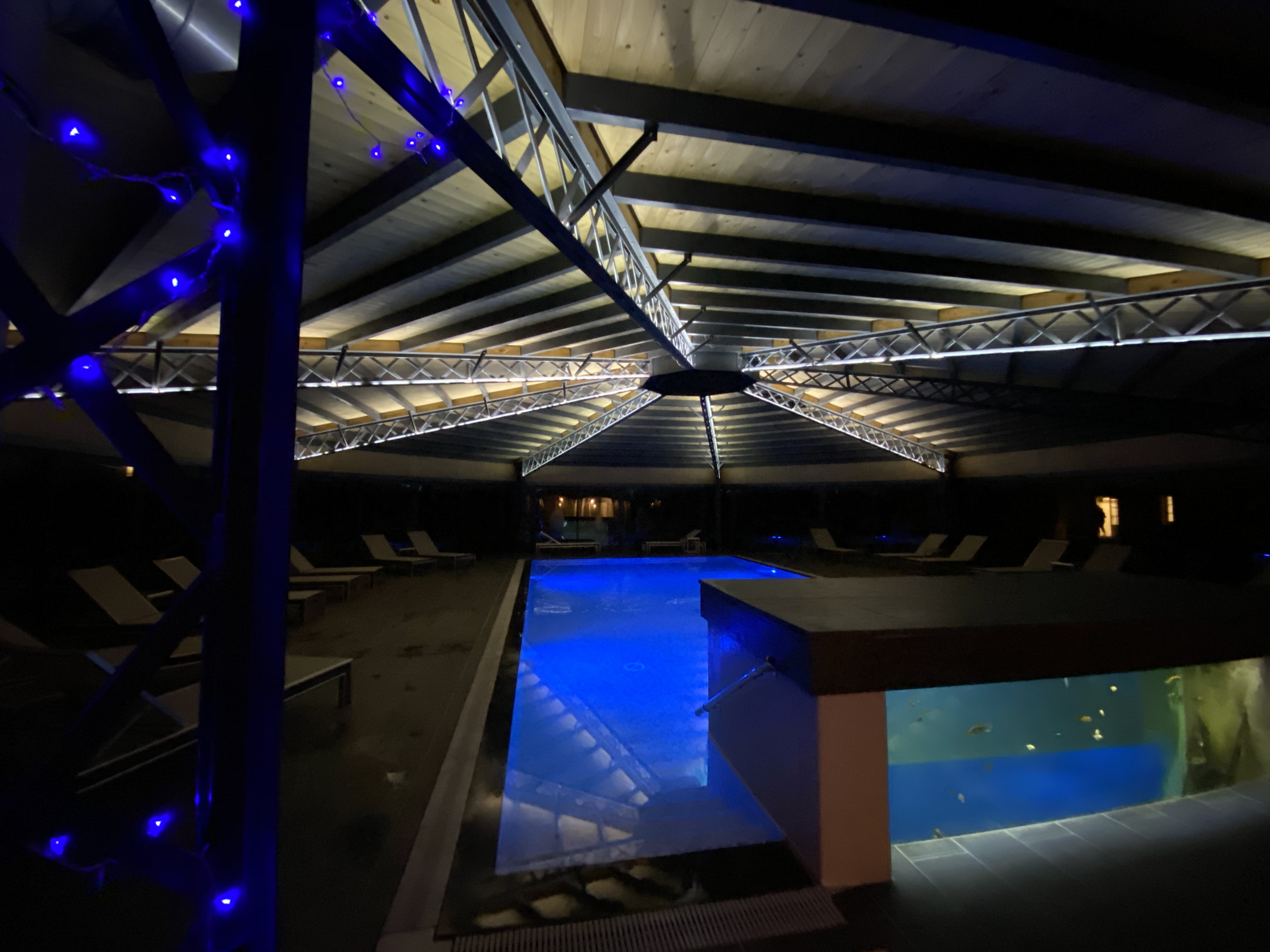 Le 1837 Piscine By Night