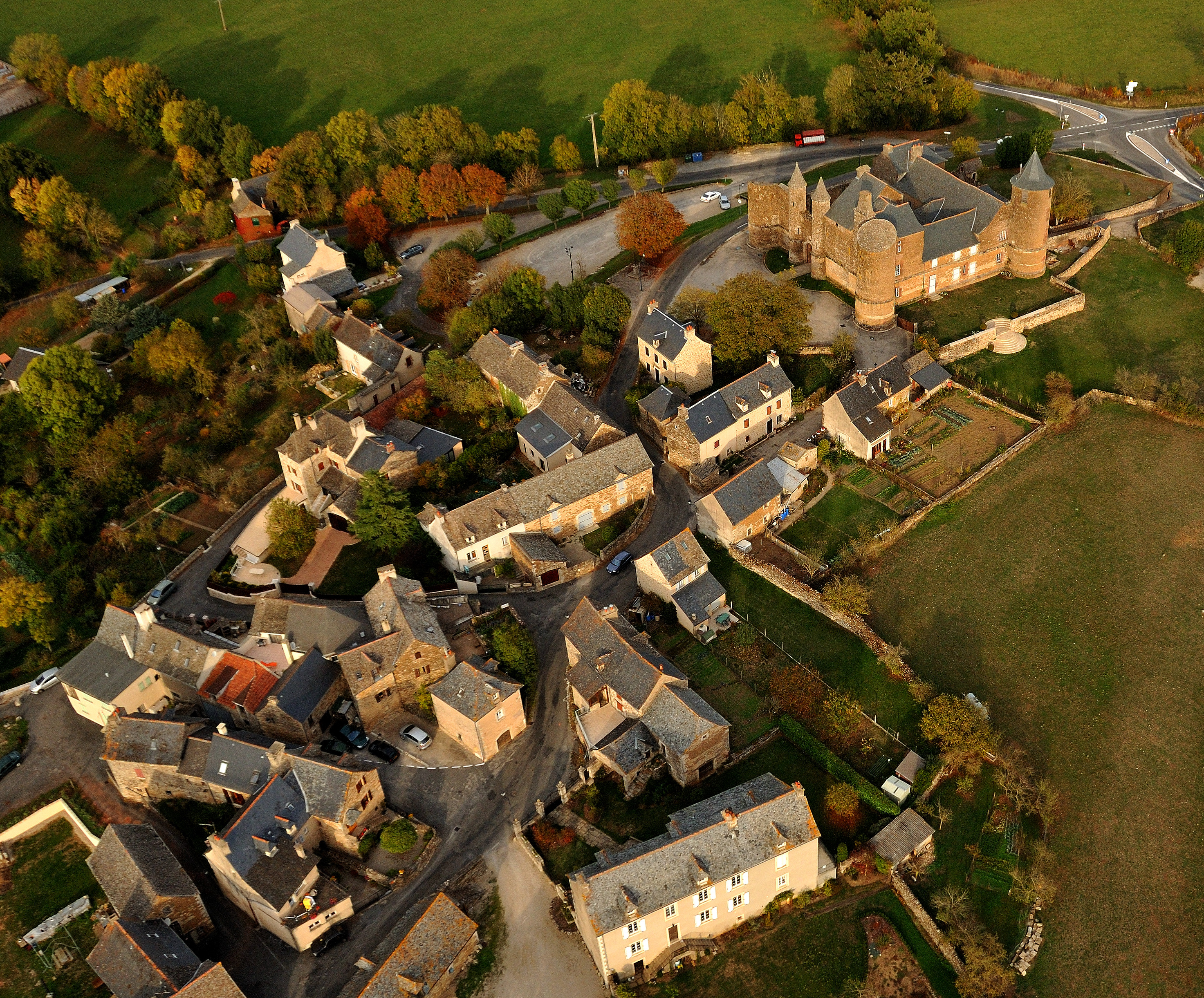 Onet Le Chateau Village 4