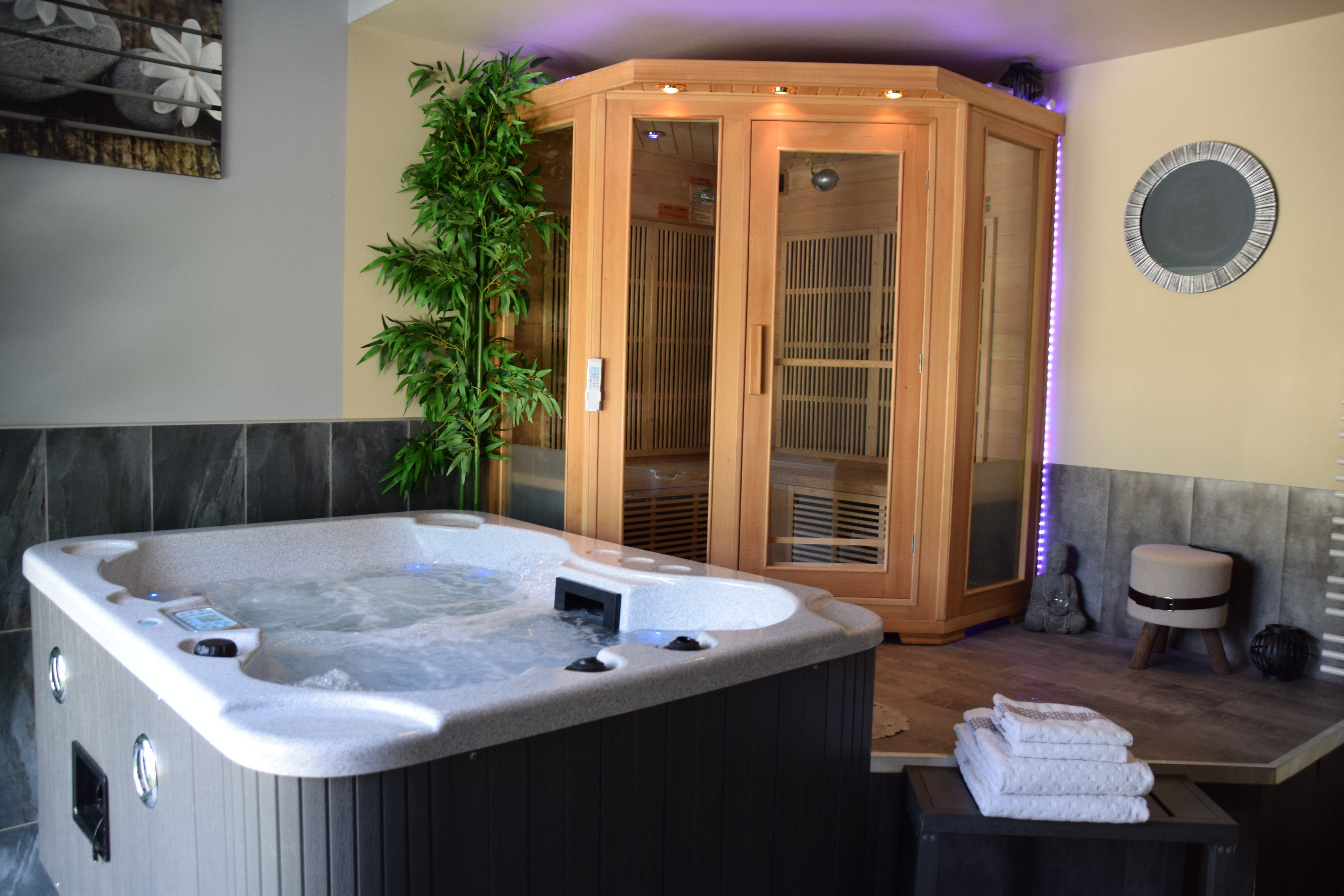 Relaxation Spa Jacuzzi Sauna Gite Dandelion Nature Eco Design 5etoiles Gorgesdutarn Aveyron Dsc 5912