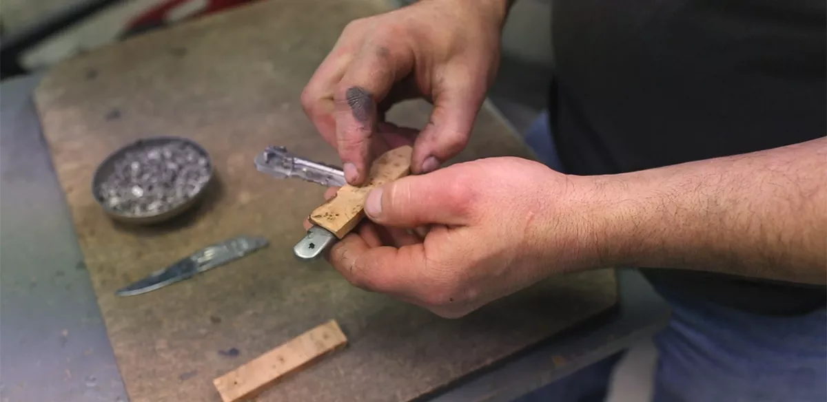 Manche couteau laguiole monté sur les platines, Honoré Durand.