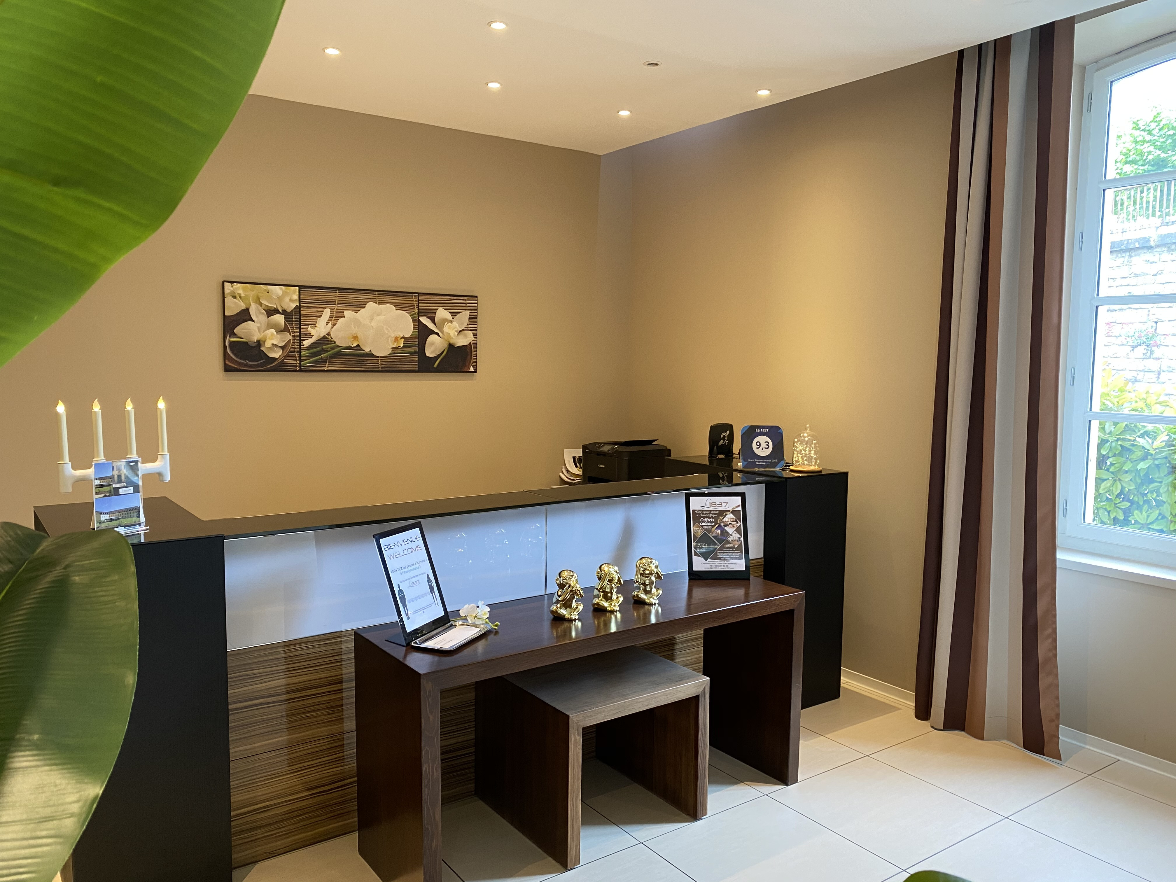 Le 1837 Comptoir Daccueil