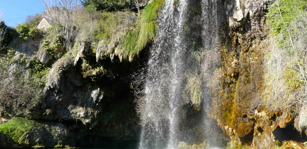 Cascade de Salle-la-Source en Aveyron.